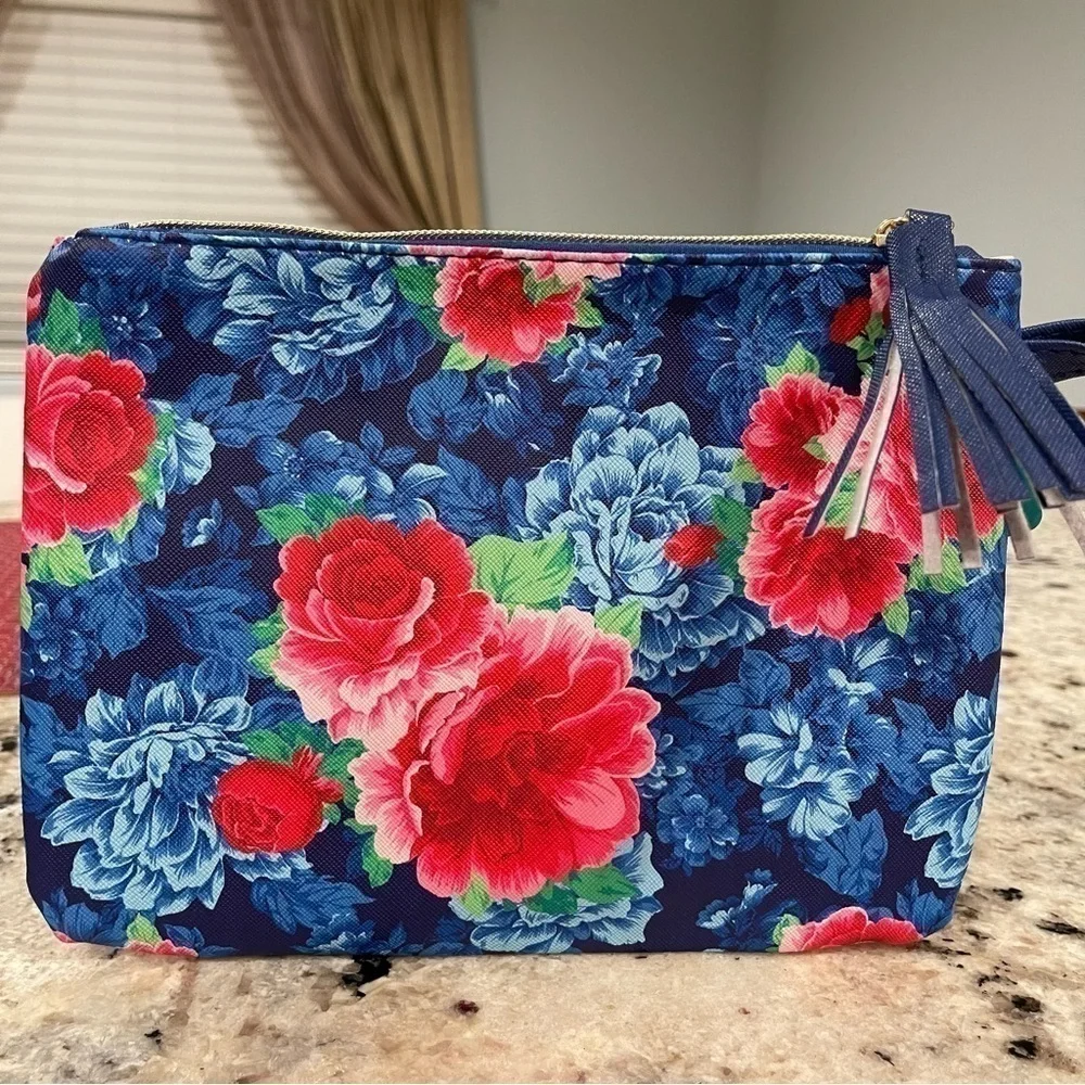 free with any purchase over 30$ Just add it to your bundle, makeup bag